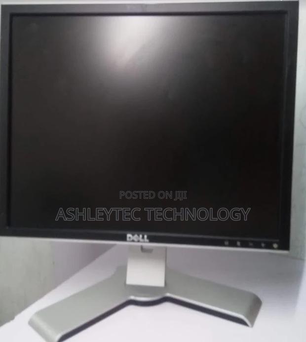 19 And 17 Inches Dell Monitor With Usb Port