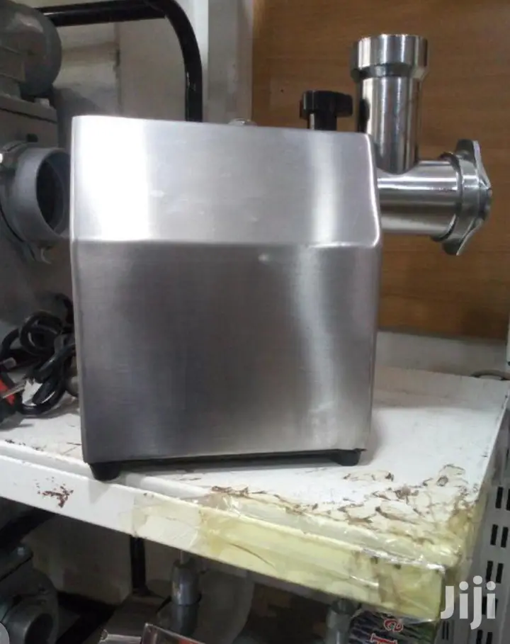High-Performing Meat Grinder M22