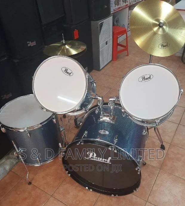 Pearl Drumset - main view