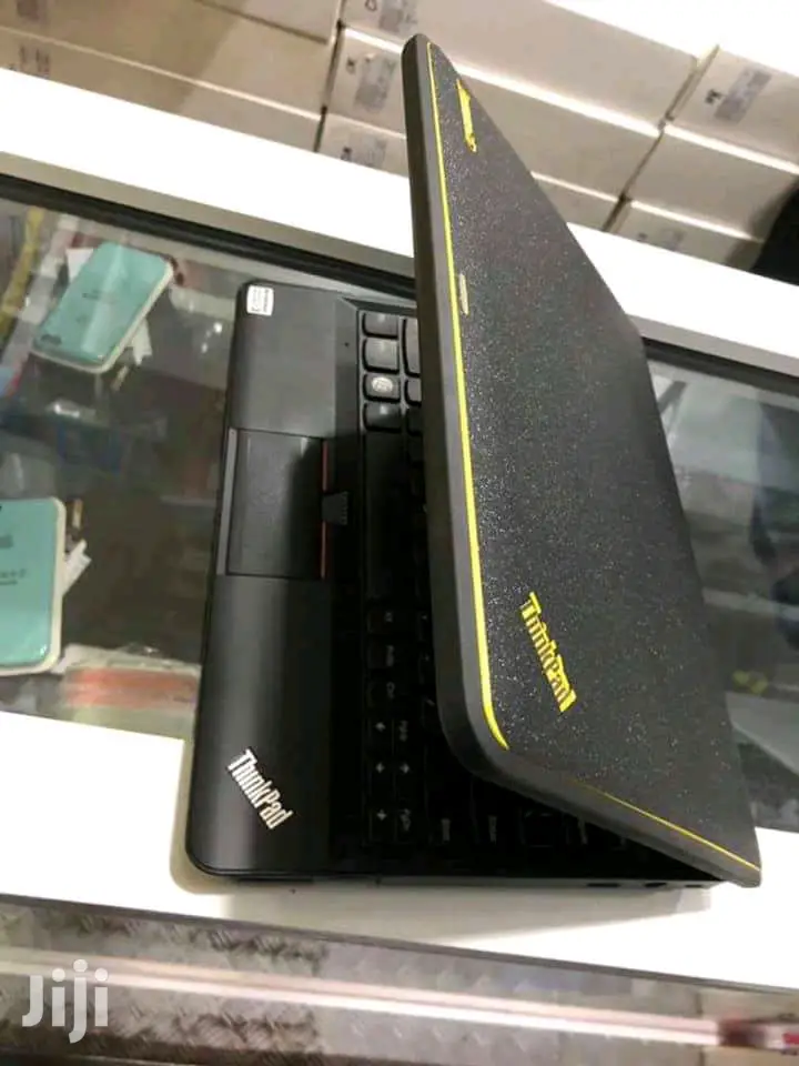 Laptop Lenovo ThinkPad X131e 4GB AMD HDD 320GB