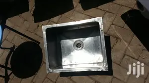 Heavy-duty Stainless Sinks