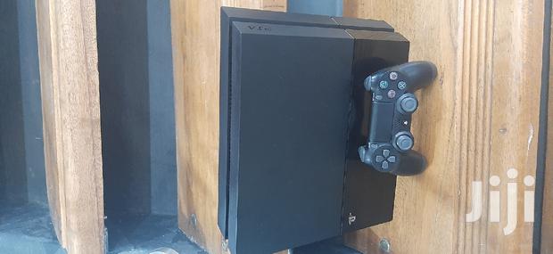 Black Chipped Ps4 With 10 Games - main view