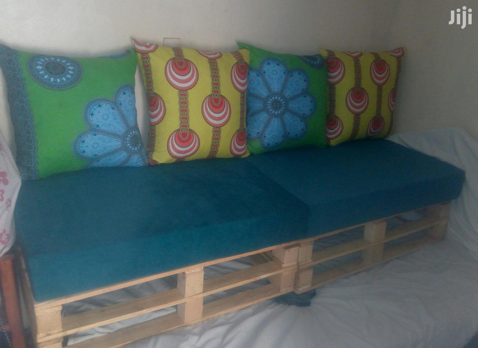 Trendy 4 Seater Pallet Seats/Pallet Sofas/Pallet Furniture in Nairobi