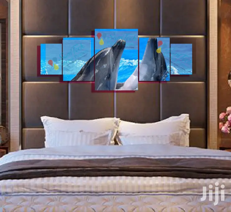 Unique Wall Mounting Photo