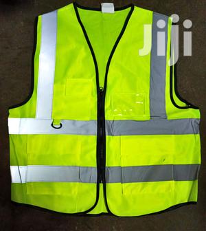 Reflective Vest With Zip And Pockets - thumbnail 2