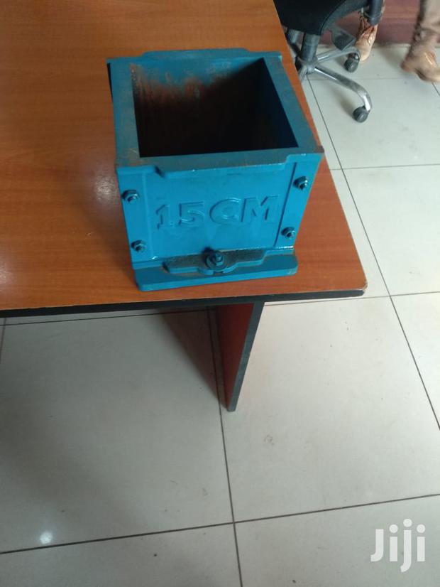 Concrete Cube Mold - main view