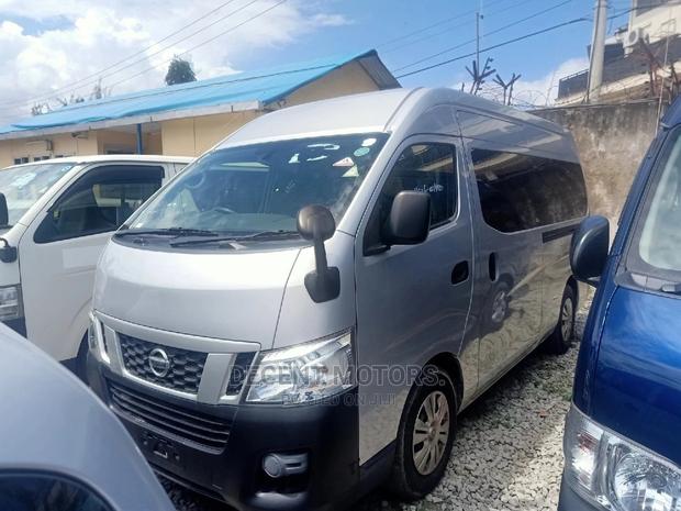 Nissan Matatu 9l - main view