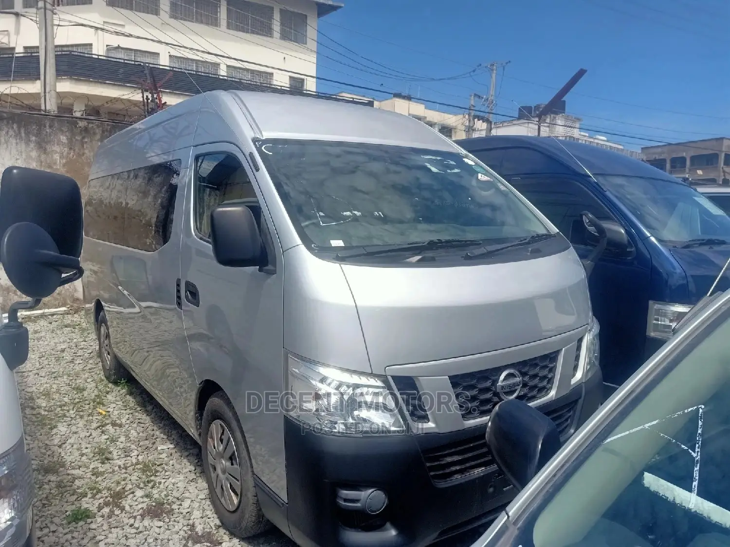 Nissan Matatu 9l