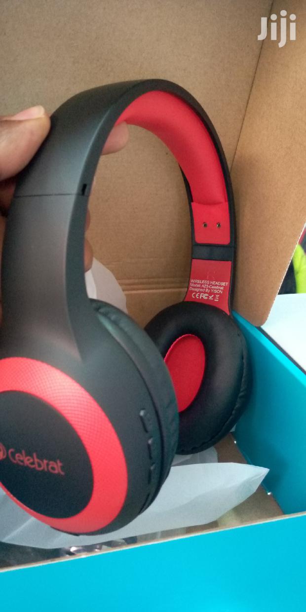 Celebrat Stereo Wireless/ Wired Headset. - thumbnail 2