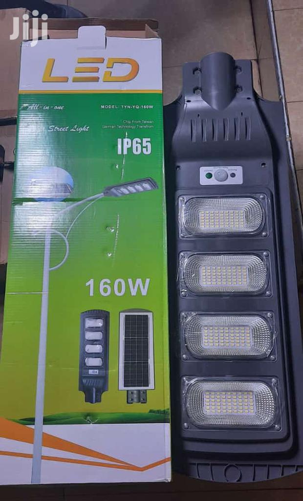 160w Solar Streetlight - main view