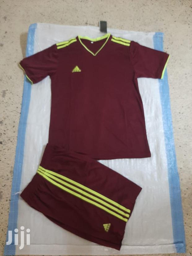 Football Uniforms Wholesale Price