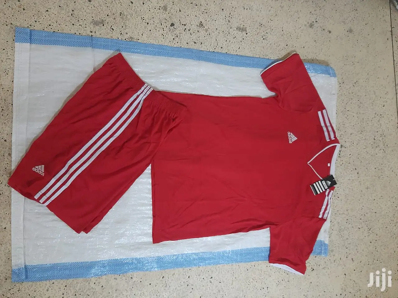 Football Uniforms Wholesale Price