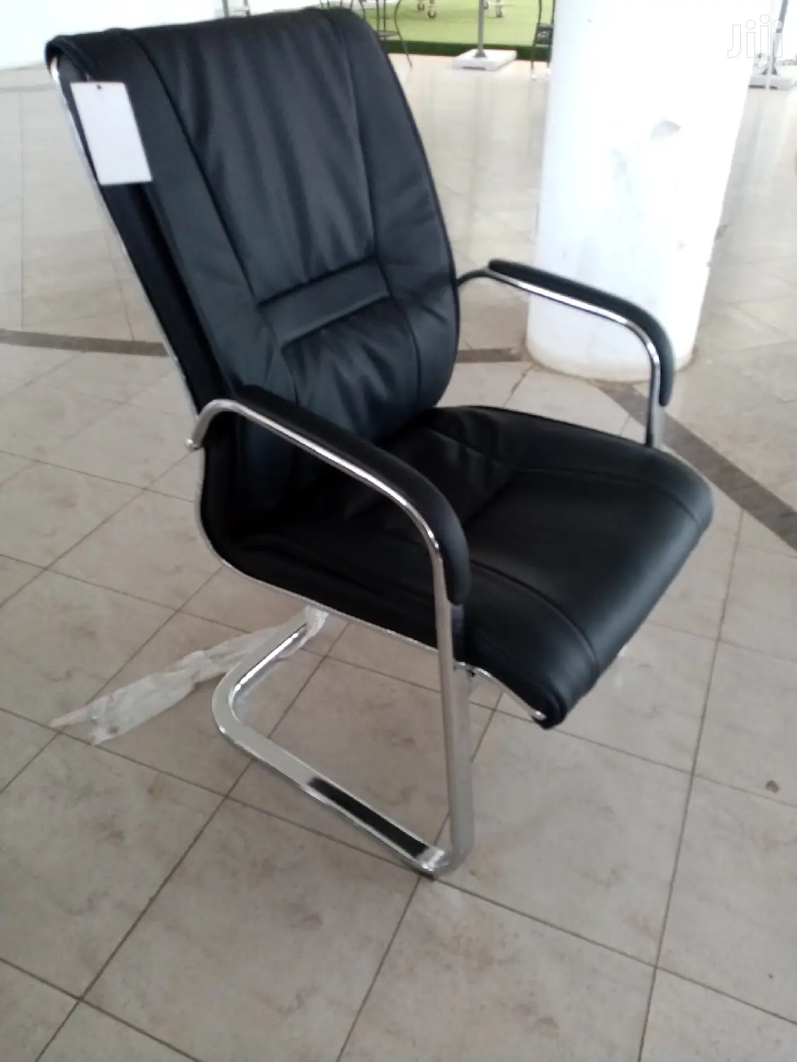 Modern Waiting Chair