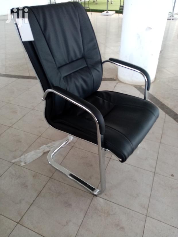 Modern Waiting Chair