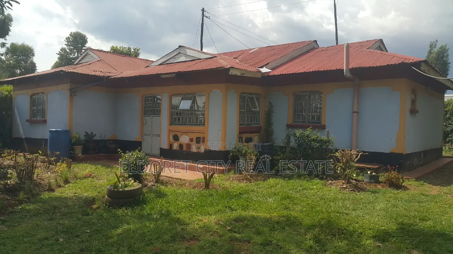 2bedbroom House Maili Nne With Title