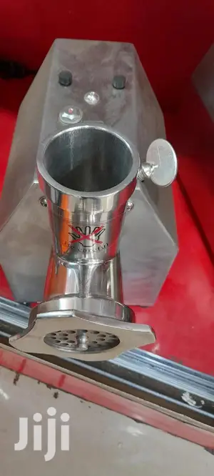 Meat Mincer/Grinder Size 12