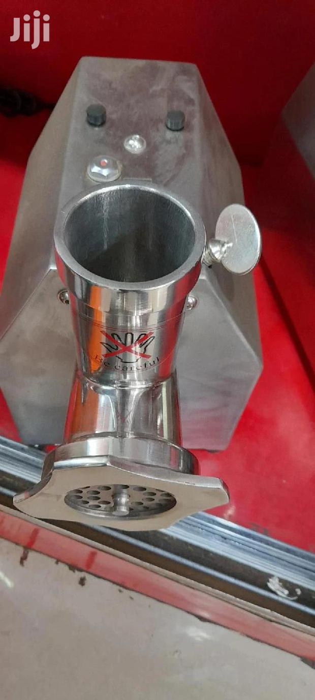 Meat Mincer/Grinder Size 12 - thumbnail 2