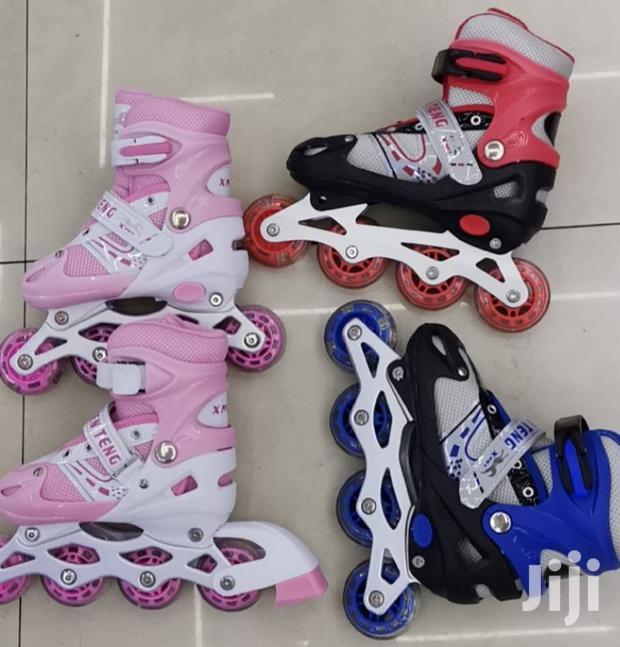 31_42 Skates Exercise Shoes