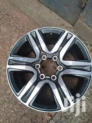 Original Rim Size 17 Inch for Toyota Fortuna New Model.