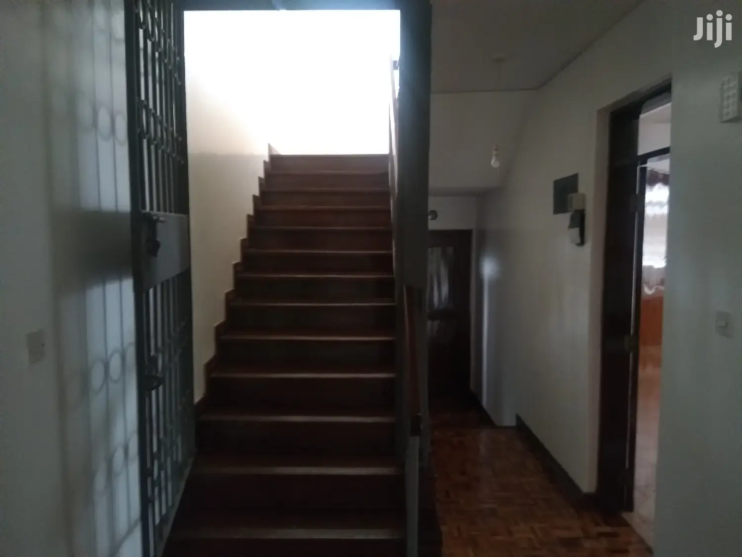 Elegant 5bedroomed Mansion to Let