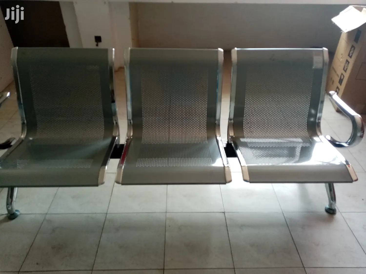 Linked Waiting Bench
