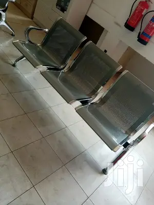 Linked Waiting Chair