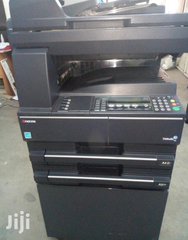 Kyocera Taskalfa 221 Photocopier Machine - main view
