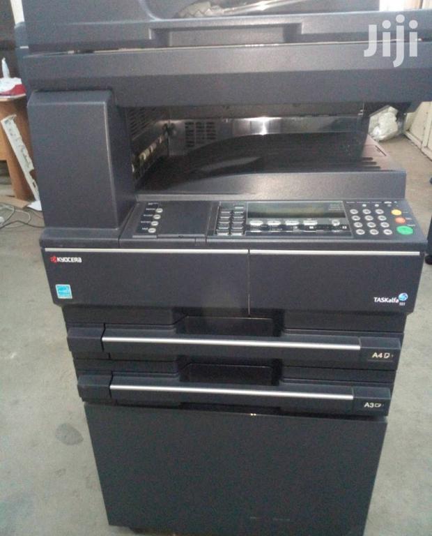 Kyocera Taskalfa 221 Photocopier Machine - main view