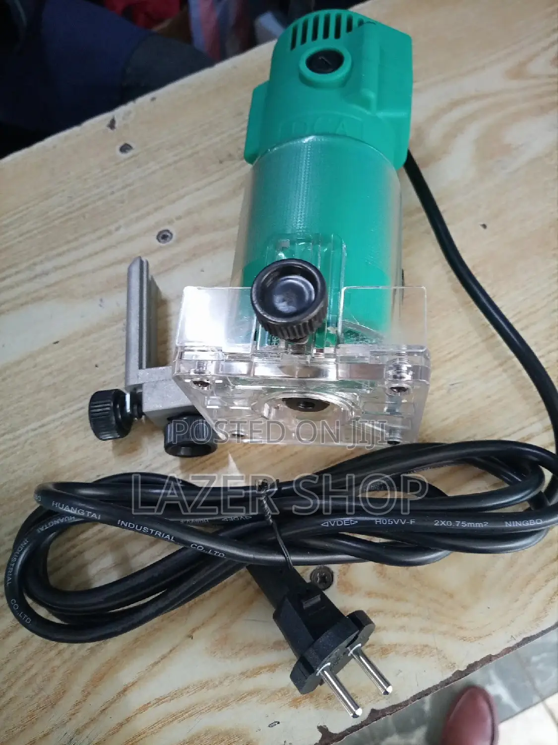 DCA Wood Trimmer