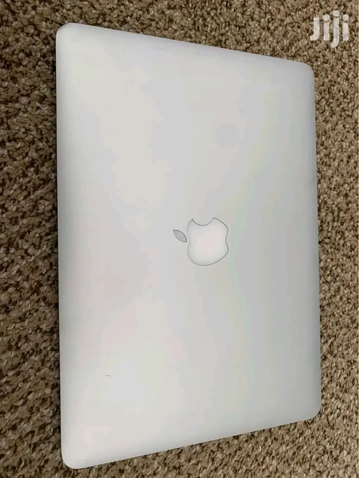 Laptop Apple MacBook Pro 8GB Intel Core I5 SSD 256GB