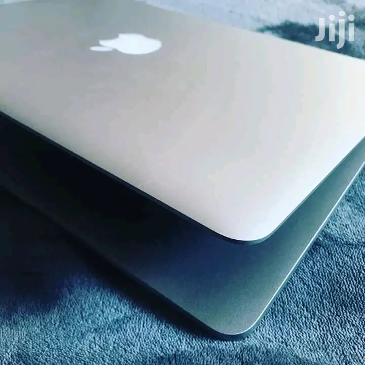 Laptop Apple MacBook Pro 8GB Intel Core I5 SSD 256GB