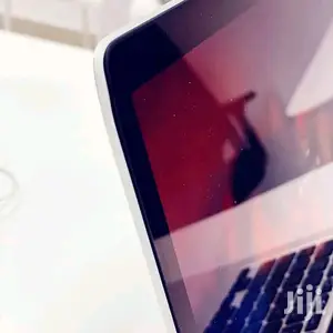 Laptop Apple MacBook Pro 8GB Intel Core I5 SSD 256GB