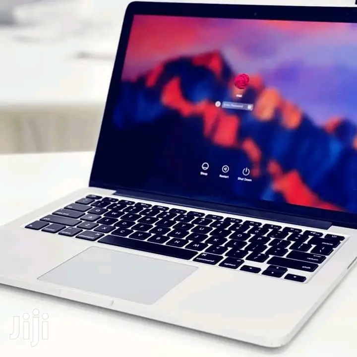 Laptop Apple MacBook Pro 8GB Intel Core I5 SSD 256GB