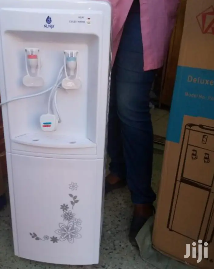 High Quality Hot and Cold Water Dispenser