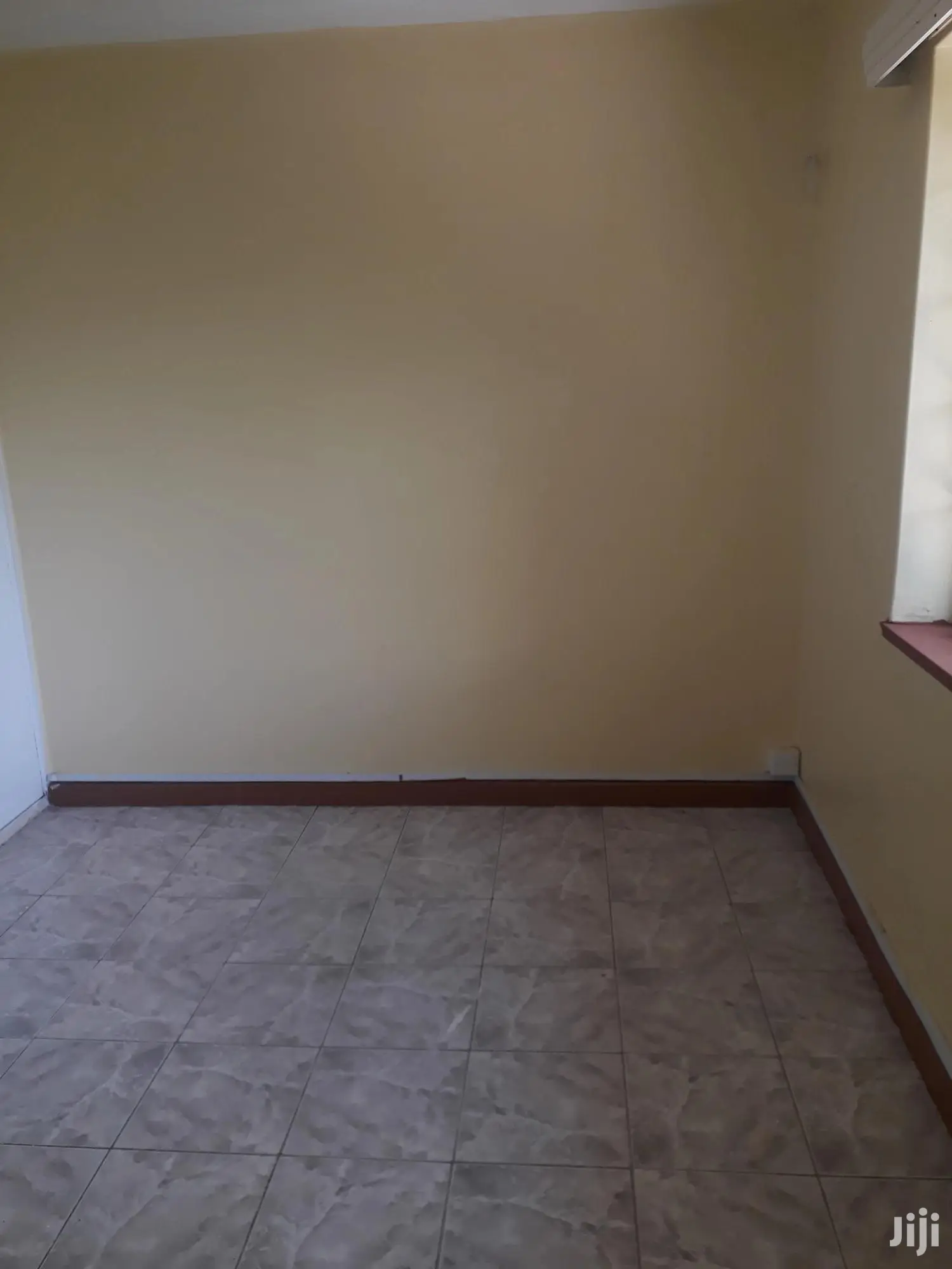 Parklands 3 Bedroom Old Type For Rent