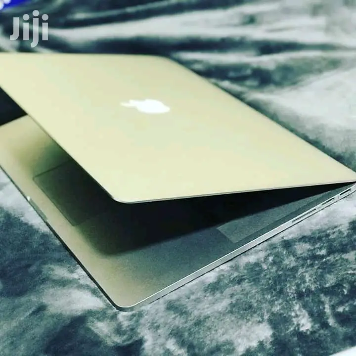 Laptop Apple MacBook Pro 13.3" 128GB SSD 8GB RAM