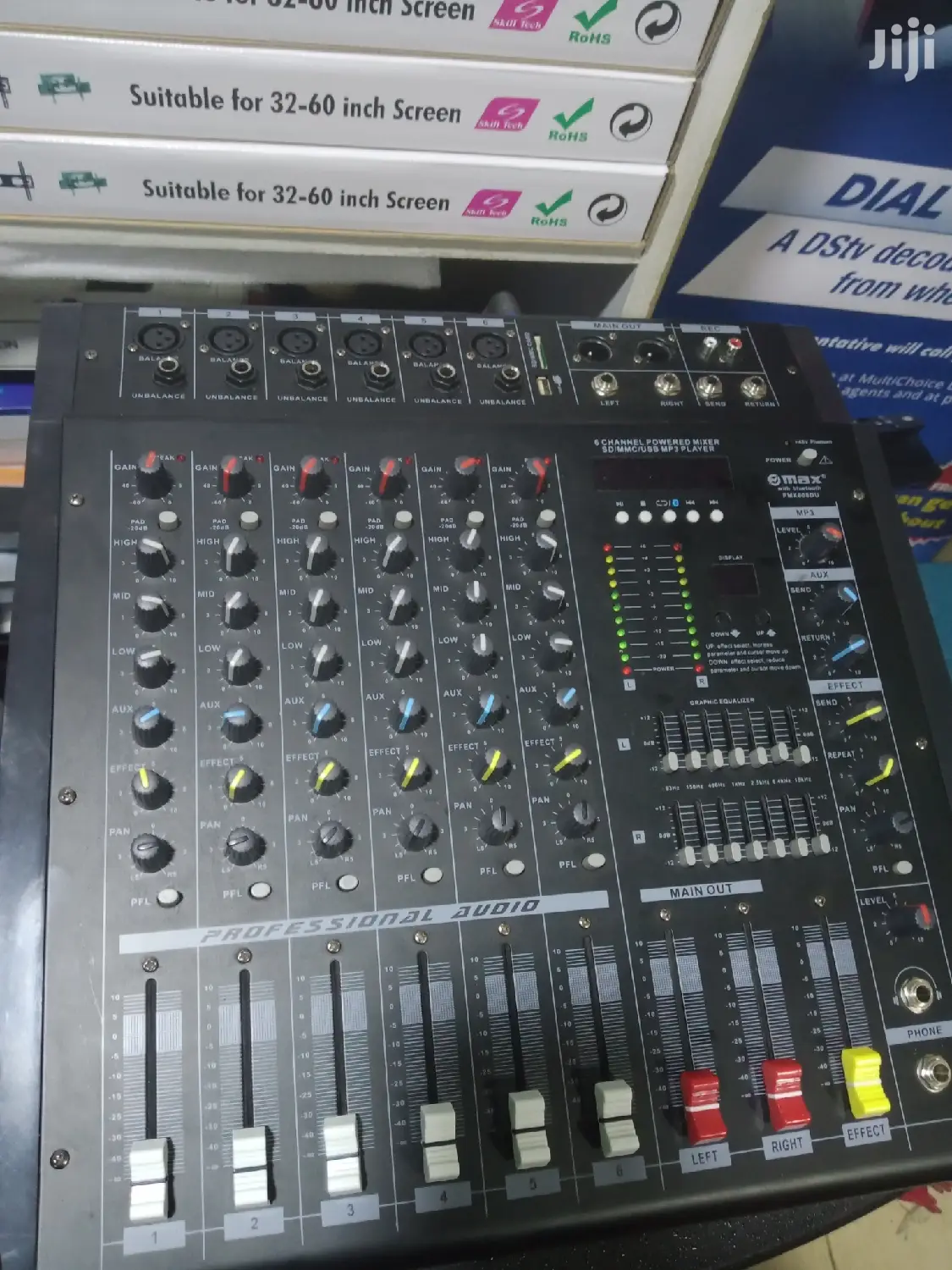 Powered Mixer 6 Channels