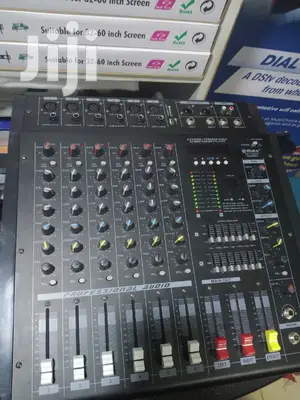 Powered Mixer 6 Channels