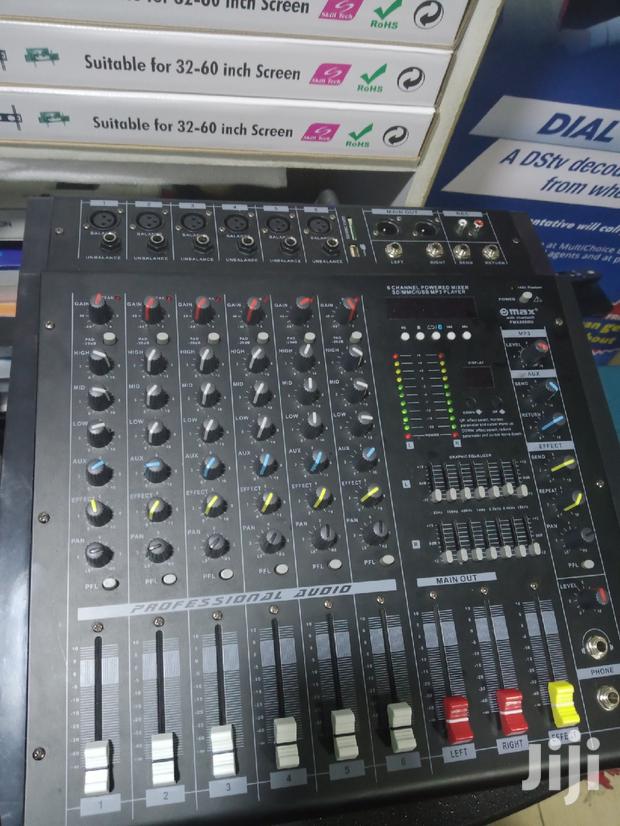 Powered Mixer 6 Channels