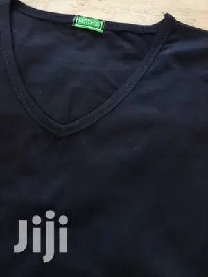 V-neck T-shirts (Binding)