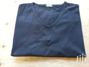V-neck T-shirts (Binding)