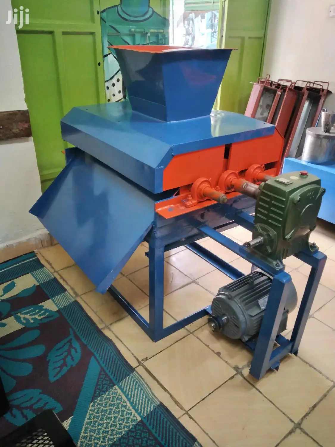 Modtec: Soap Roller Mill Machine.