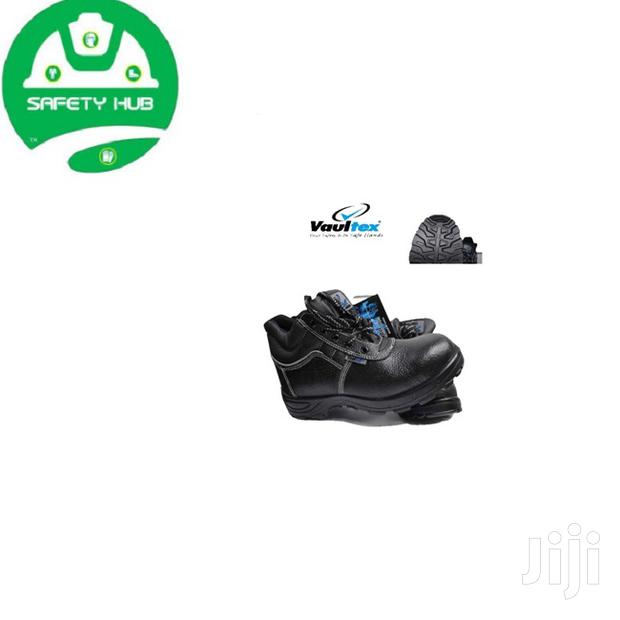 Ultimate Plus Safety Boot - main view