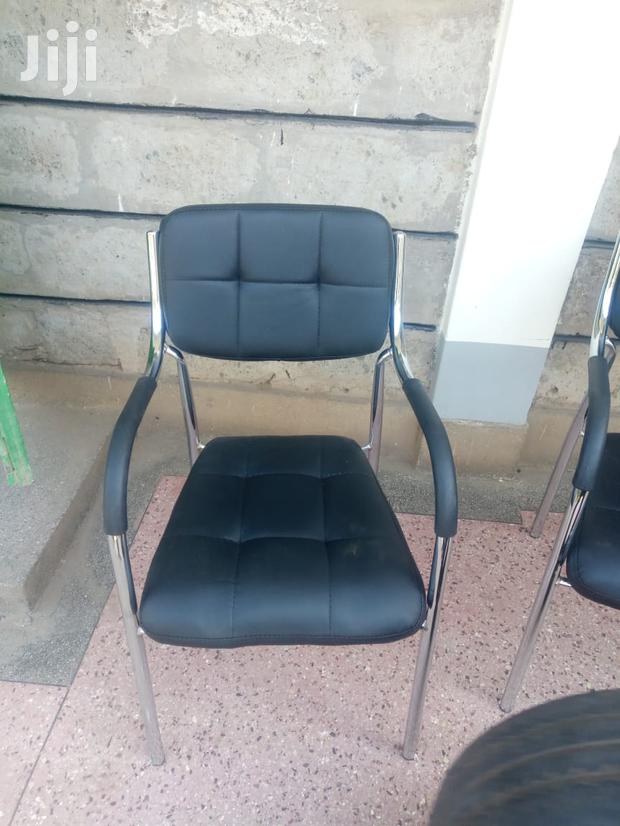 Salon Waiting Chair - main view