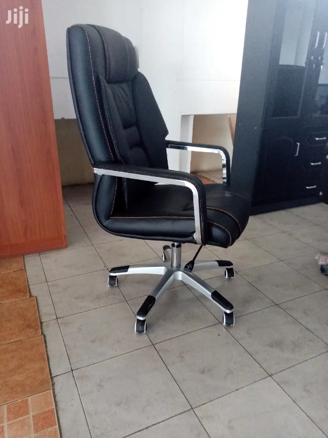 Latest Office Chair