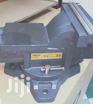 Hand Held Bench Vice 6"
