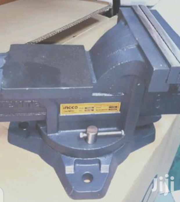 Hand Held Bench Vice 6" - main view