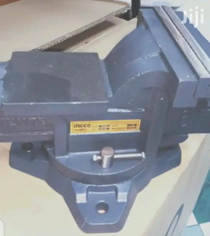 Hand Held Bench Vice 6"