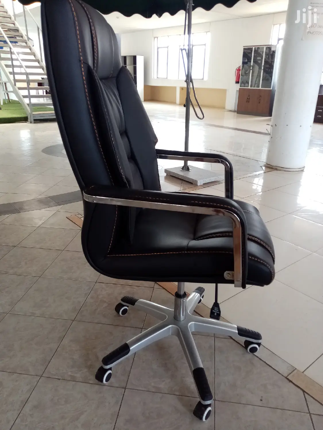 Exclusive Office Seat