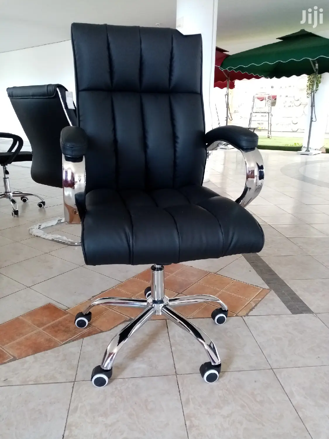 Executive Office Seat